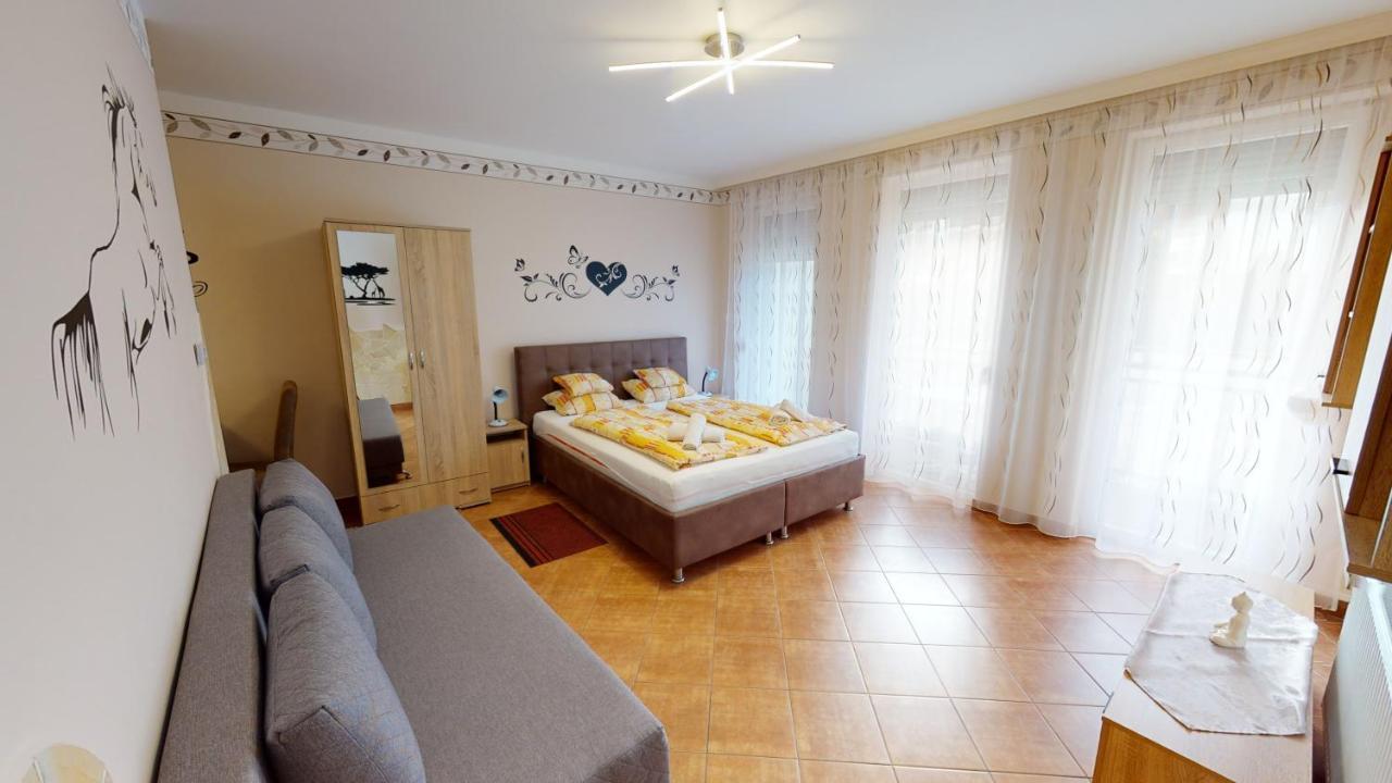 Cristian Apartman Хайдусобосло Экстерьер фото